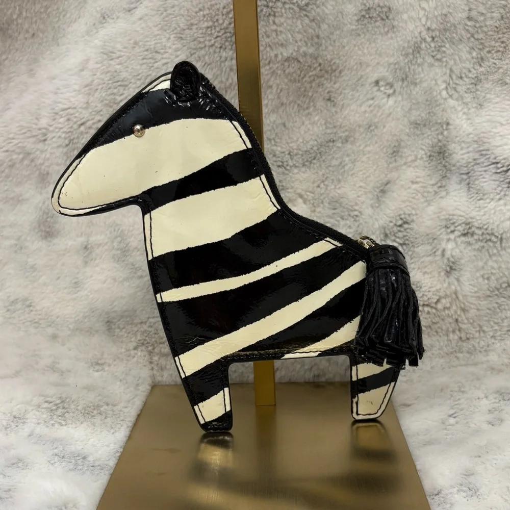 Kate Spade ♠️ Zebra Coin pouch with Metal zipper. Collector Rare patent leather - Picture 2 of 4